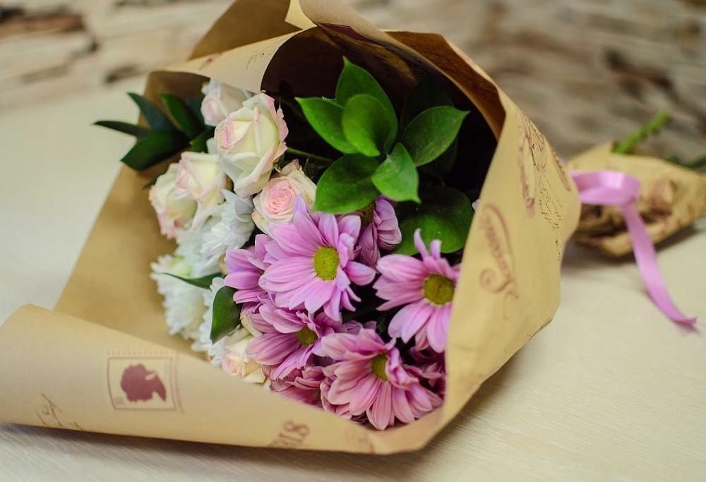 Букет цветов из: Розы и Хризантемы в Малой Джалге