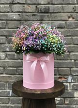 Цветочная композиция из Гипсофила и Розы в шляпной коробке в Малой Джалге
