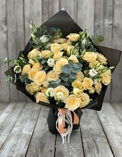 Букет цветов из:  Розы и Лизиантусы #REPLACE_PRED# Малой Джалге