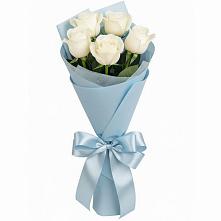 Букет 5 Белых роз Проуд в Малой Джалге