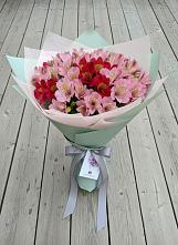 Букет цветов из:  Альстромерии в Малой Джалге