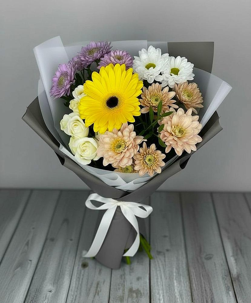Букет цветов из: Розы, Герберы и Хризантемы в Малой Джалге