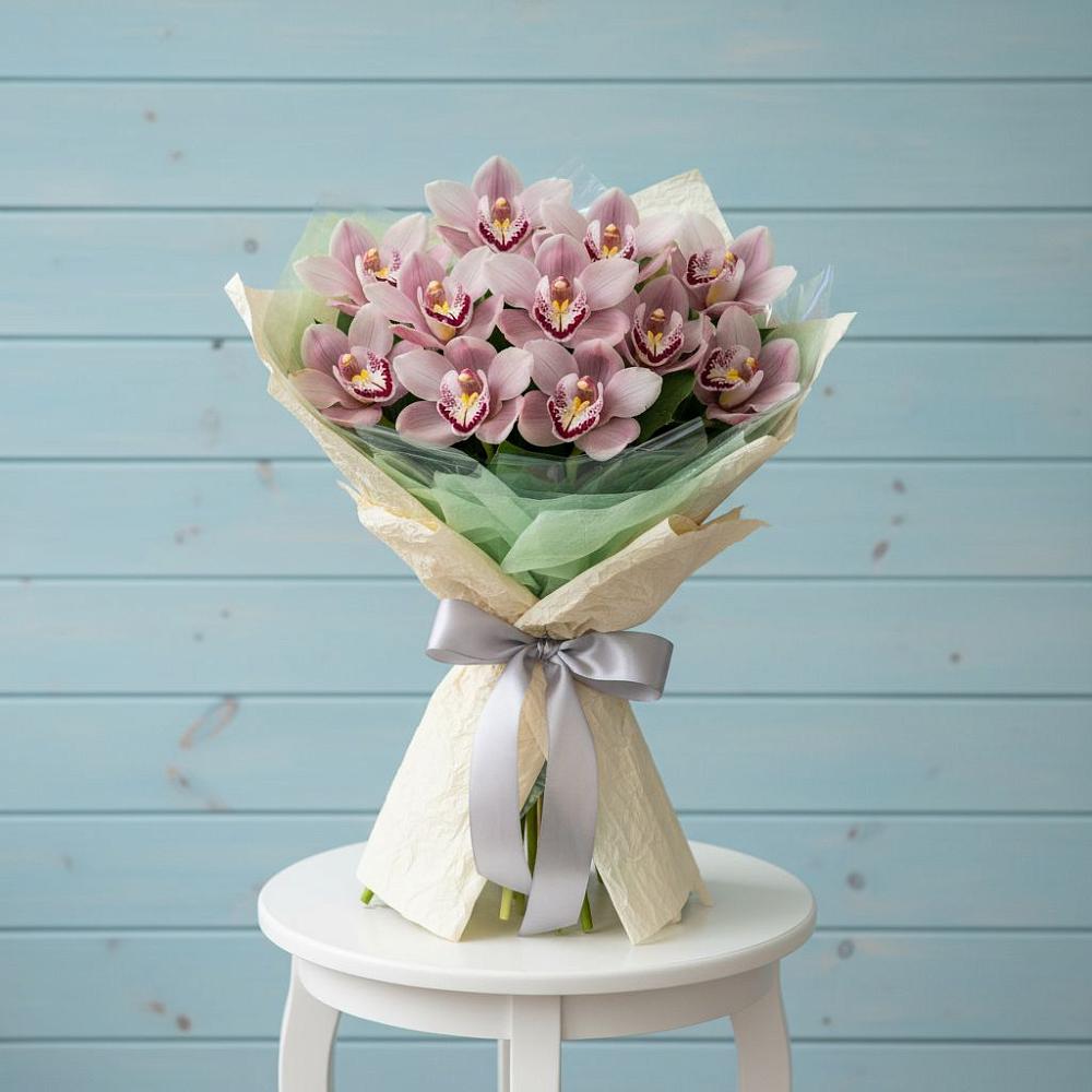 Букет цветов из: Орхидеи и Розы в Малой Джалге