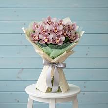 Букет цветов из:  Орхидеи и Розы в Малой Джалге