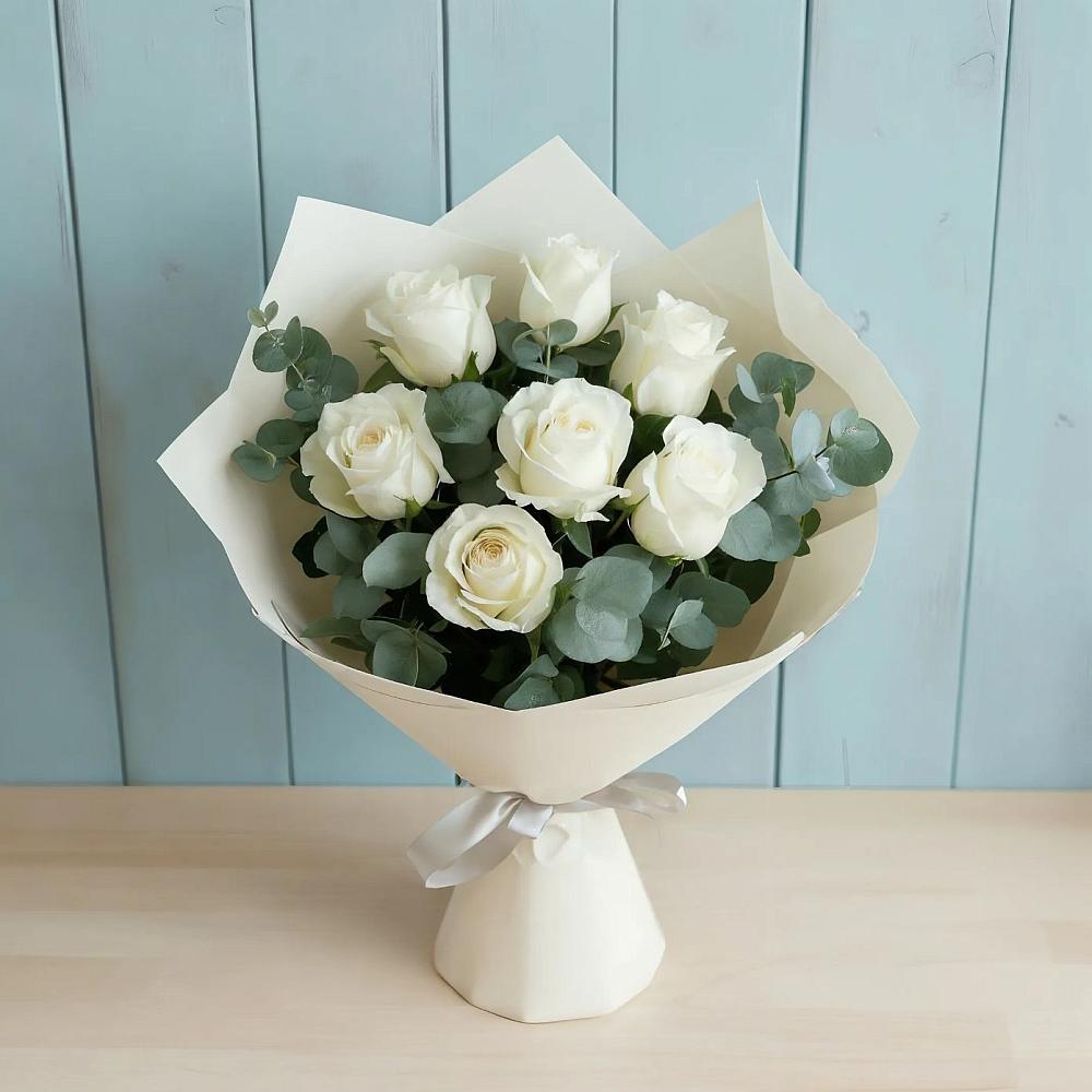 Букет Белые розы в Эвкалипте в Малой Джалге