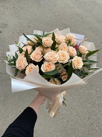 Букет Кремовые розы Латте в Малой Джалге