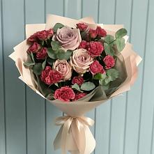 Букет цветов из:  Гвоздики и Розы в Малой Джалге