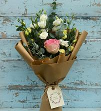 Букет цветов из:  Розы и Лизиантусы #REPLACE_PRED# Малой Джалге