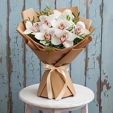 Букет цветов из:  Орхидеи и Розы в Малой Джалге