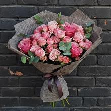 Букет цветов из:  Розы #REPLACE_PRED# Малой Джалге