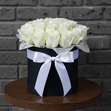 Цветочная композиция из Розы в шляпной коробке #REPLACE_PRED# Малой Джалге