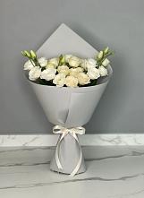 Букет цветов из:  Розы и Лизиантусы в Малой Джалге